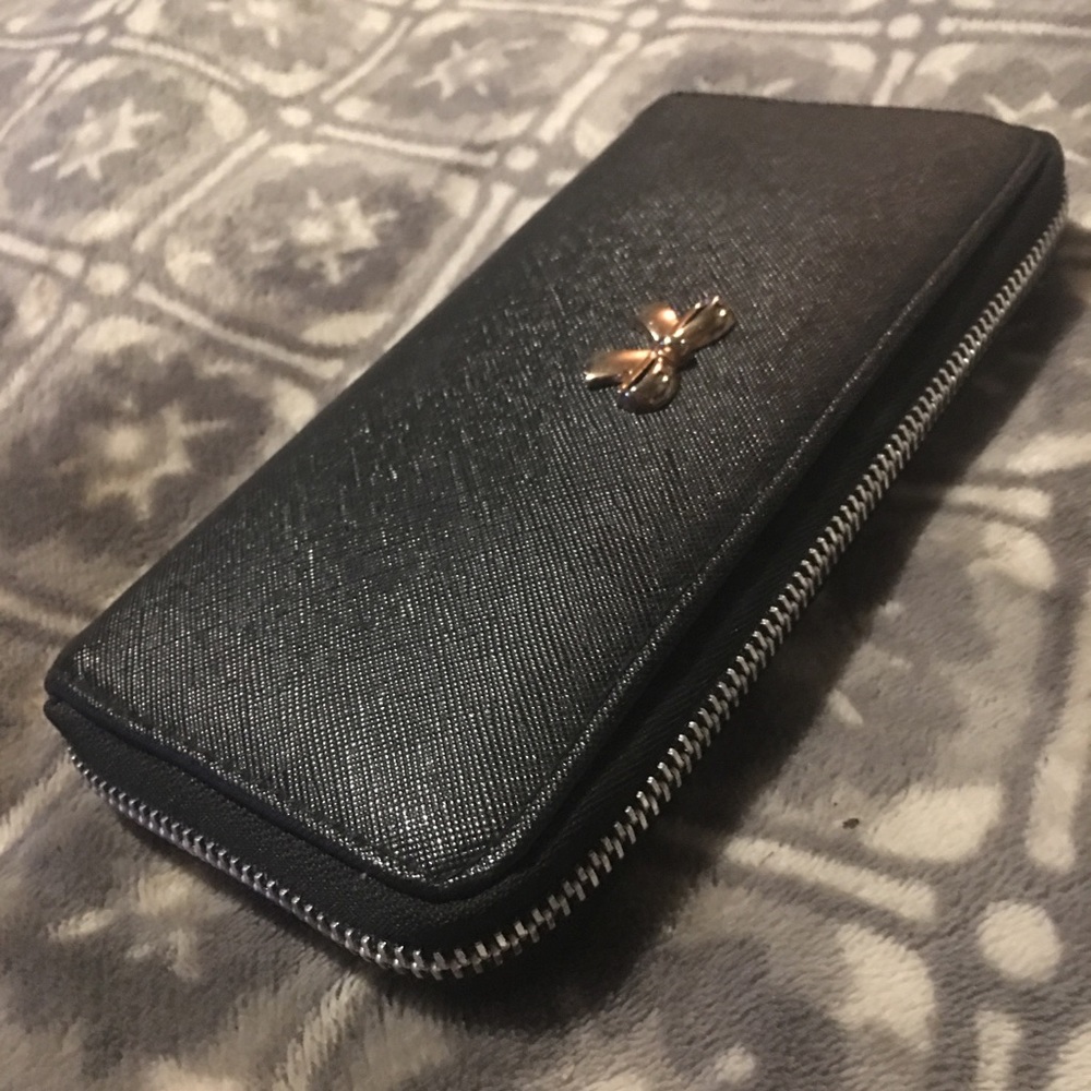 Classy cute black zipper wallet with gold bow - Picture 3 of 4
